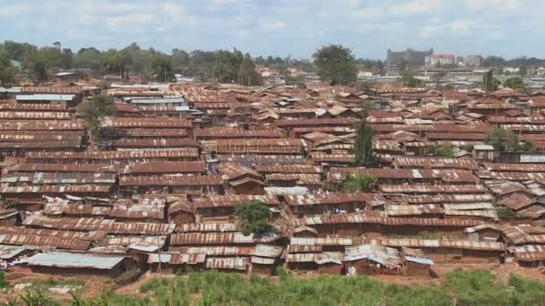 Przegląd w slumsach Nairobi — Wideo stockowe