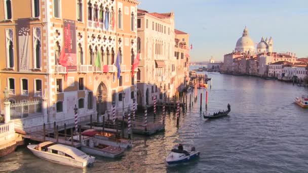 Los hermosos canales de Venecia — Vídeo de stock