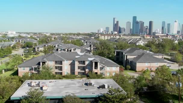 Área suburbana de Houston com o centro da cidade — Vídeo de Stock