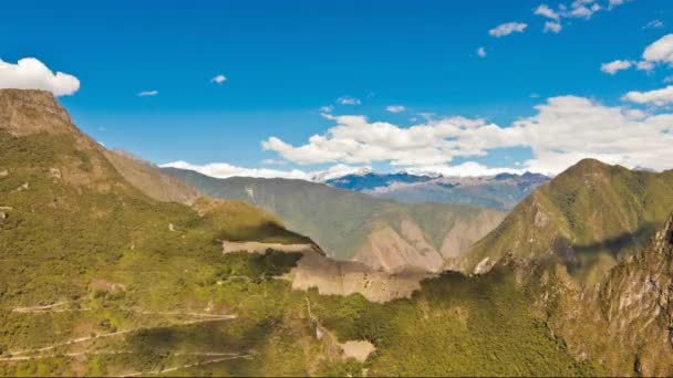 Machu Picchu a distancia — Vídeo de stock