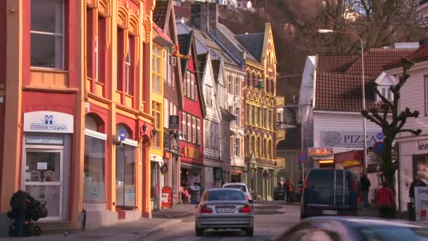 De drukke straten van Bergen — Stockvideo