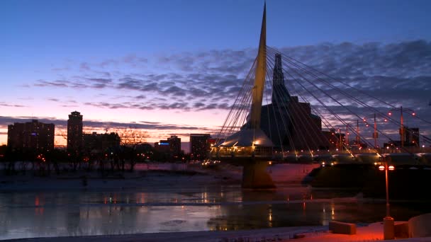 Şehir merkezinde çekici, Manitoba — Stok video