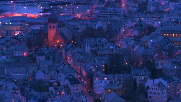 Сумерки над городом Алезунд — стоковое видео