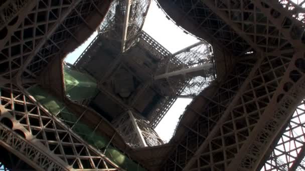 Torre Eiffel em Paris — Vídeo de Stock