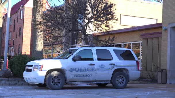 Politiebureau in Ferguson (Missouri) — Stockvideo