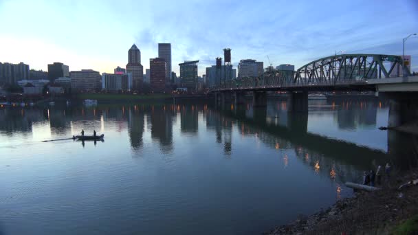 Willamette River a Portland — Vídeo de stock