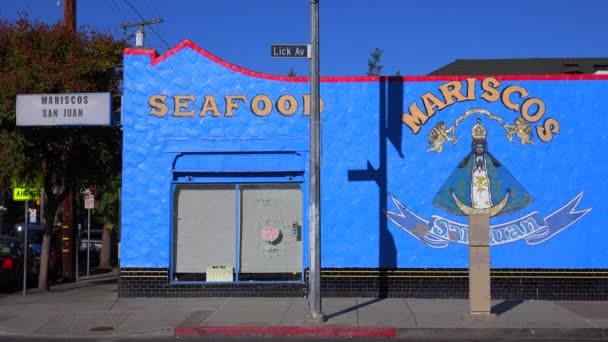 Restaurante de mariscos azul brillante — Vídeos de Stock