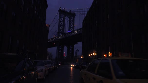 Brooklyn Calle Nueva York con el Puente — Vídeos de Stock
