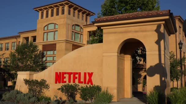 Штаб-квартира Netflix в Кремниевой долине — стоковое видео