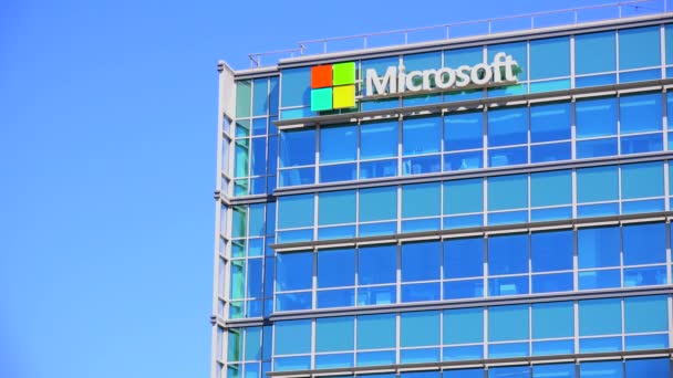 Microsoft Headquarters in silicon valley — Stockvideo