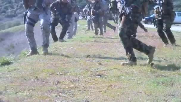 Commando dell'esercito in addestramento — Video Stock