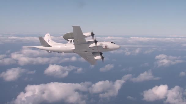 Grenzschutz setzt Überwachungsflugzeuge ein — Stockvideo