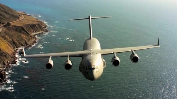 Πολεμική Αεροπορία των ΗΠΑ C-17 κατά την πτήση — Αρχείο Βίντεο