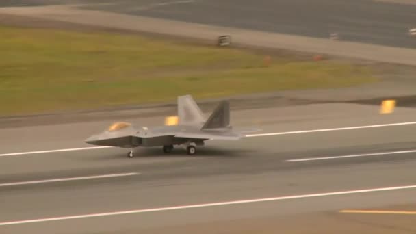 F-22 Raptor startuje — Wideo stockowe