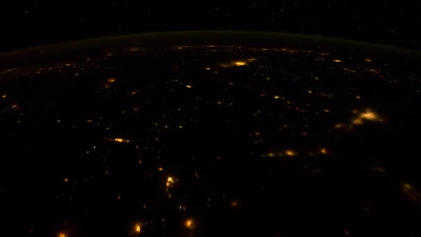 La Station spatiale survole la terre — Video