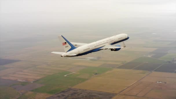 US Air Force Air tijdens de vlucht — Stockvideo