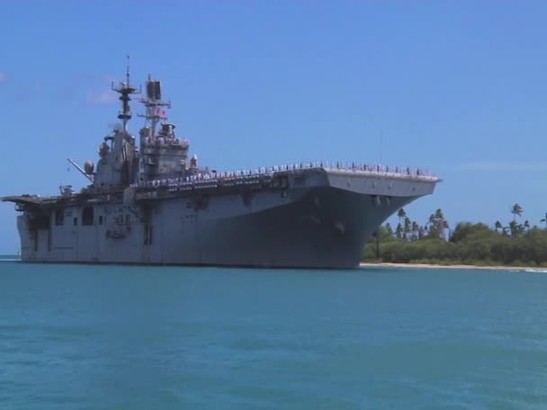 Navy ship passes near Hickam base — Stock Video