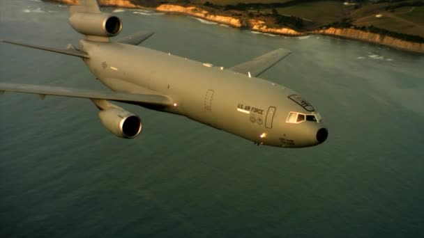 Рейс ВВС США KC-10 — стоковое видео