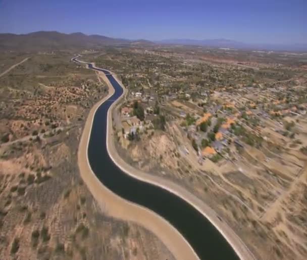 Helicópteros aéreos de tierras de cultivo — Vídeo de stock