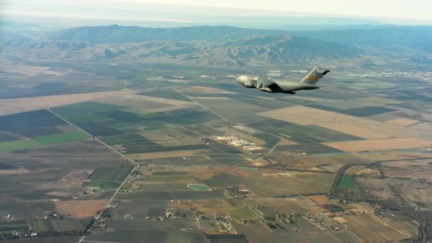Força Aérea dos EUA C-17 em voo — Vídeo de Stock