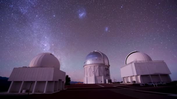 Fotografie de observator noaptea . — Videoclip de stoc