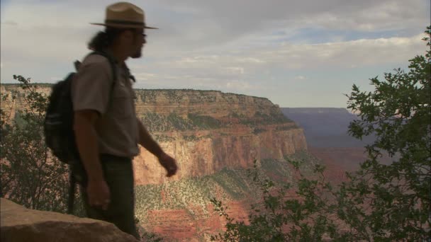 Les Rangers dirigent un groupe de randonnée — Video