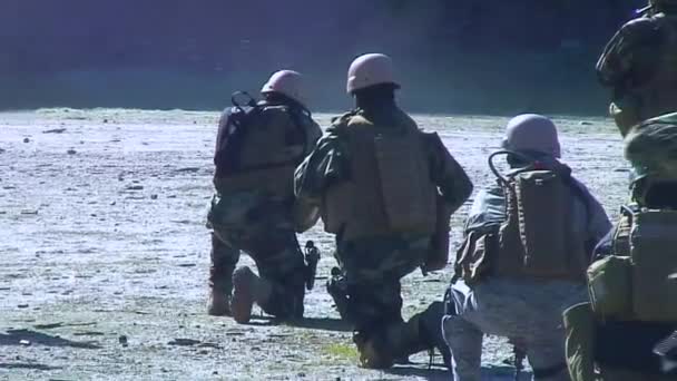 Leger commando's op opleiding — Stockvideo