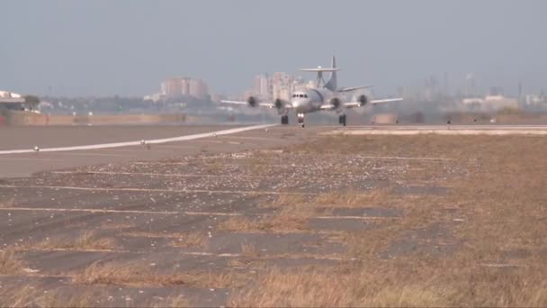 Прикордонної охорони використовувати літак-розвідник — стокове відео