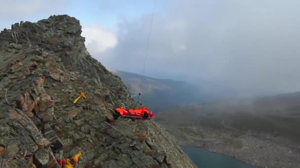 Equipa de busca e salvamento de helicópteros — Vídeo de Stock