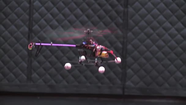 Gobierno prueba nuevas formas de dron — Vídeo de stock