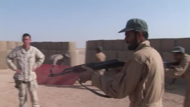 Police et soldats afghans — Video