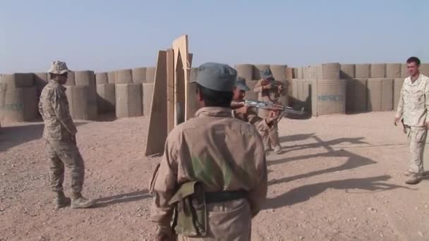 Polisi Afghanistan dan tentara — Stok Video