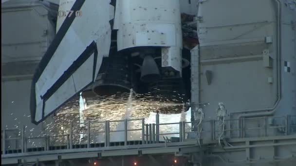 Shuttle Discovery lanceert in 2011 — Stockvideo