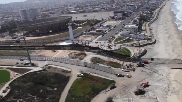 US-mexikanische Grenze in der Nähe von Tijuana — Stockvideo