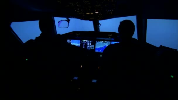 Intérieur d'un poste de pilotage d'avion — Video