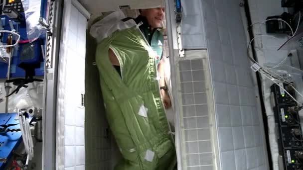 Життя на борту космічної станції — стокове відео
