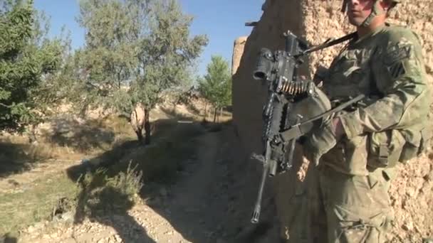 Soldiers on patrol in Afghanistan — Stock Video