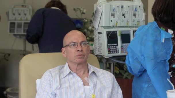 Les patients atteints de cancer reçoivent une chimiothérapie . — Video