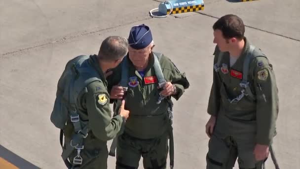 Чак Yeager пілотів — стокове відео