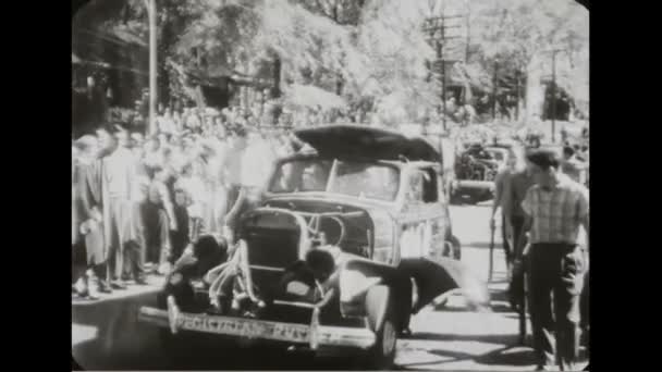 Georgia Tech б'є герцог у 1957 році футбол — стокове відео
