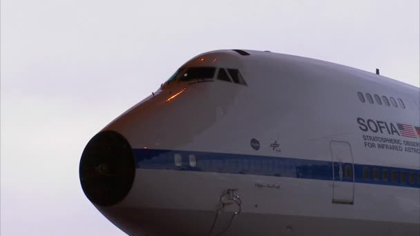 Avion obtient et mise à niveau — Video