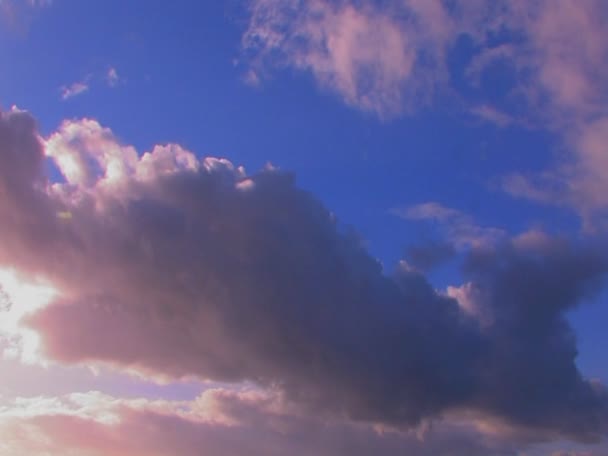 Clouds at sunset moving — Stock Video