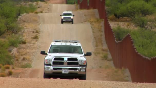 Grenzschutzfahrzeuge — Stockvideo