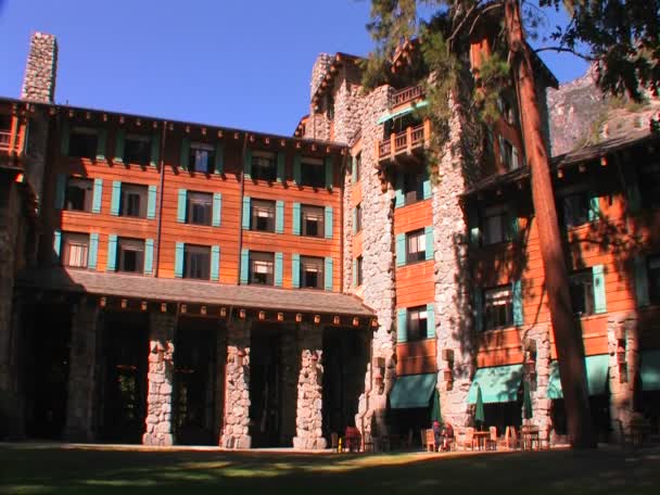 Ahwahnee Lodge στο Yosemite εθνικό πάρκο — Αρχείο Βίντεο