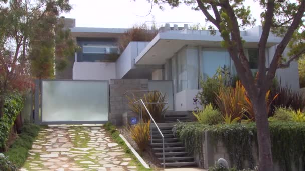 Exterior de la casa moderna — Vídeo de stock