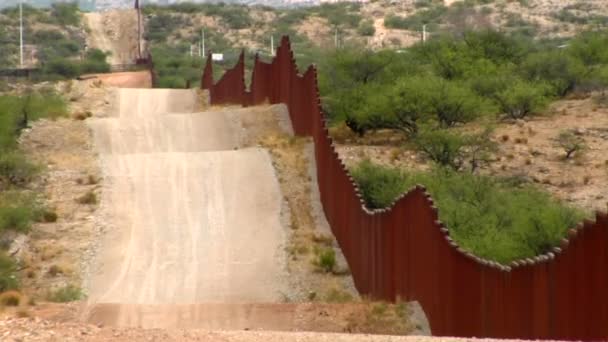 Amerikanska Mexiko gränsen staket — Stockvideo