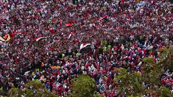 Unjuk rasa di Tahrir Square di Kairo — Stok Video
