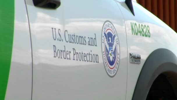 Customs and Border Protection sign — Stock Video