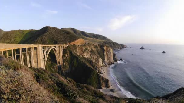 Ponte Bixby Creek e o Big Sur Coas — Vídeo de Stock