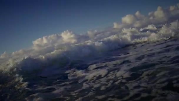 Гарний хвилі перерву — стокове відео